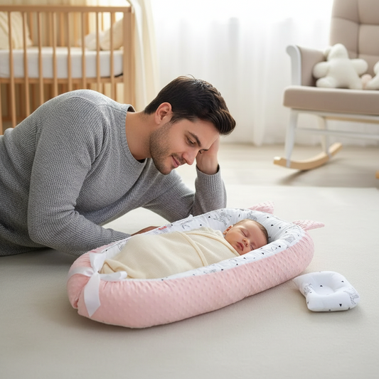 reducteur de lit bebe-blanc-rose
