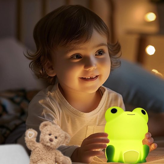 Veilleuse bébé-grenouille-adorable 